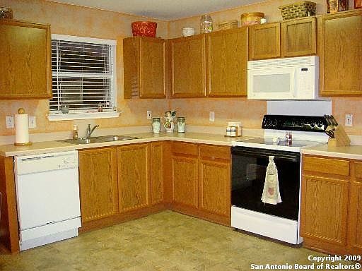 2nd image of 3316 Sherwin Dr