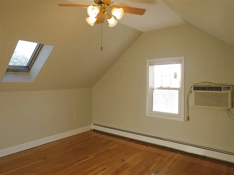 40 Sterling St #2 — Photo 11