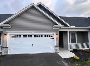 20 Timber Creek Trl, Rochester, NY 14606