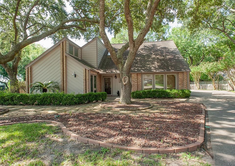 1st image of 2432 Cork Cir