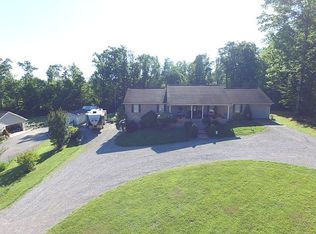 332 Clinchfield Dr, Monterey, TN 38574