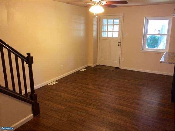 4th image of 908 Woodlawn Ave