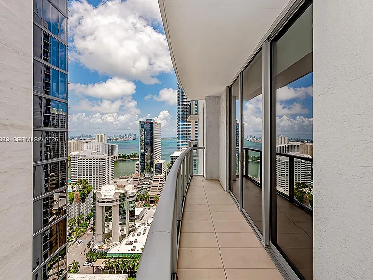 1050 Brickell Ave #2822 — Photo 2