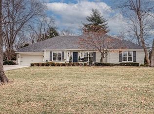 9005 Mohawk Rd, Leawood, KS 66206