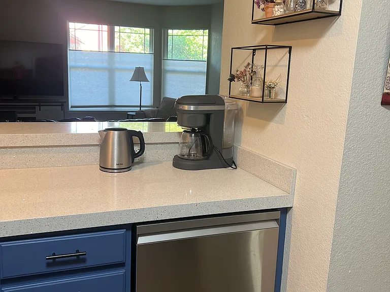 2815 Rigden Pkwy #4 — Photo 5