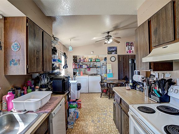 5th image of 403 19th Ave W