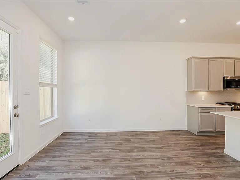 625 Royal Arch Dr — Photo 12