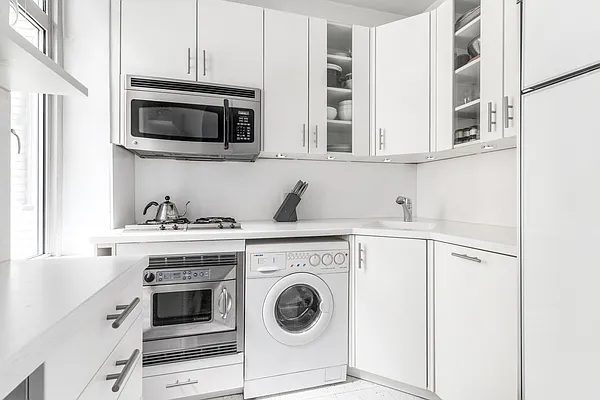 Sold by Douglas Elliman | media 3