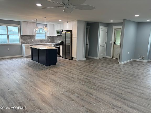 4th image of 14 Portsmouth Drive