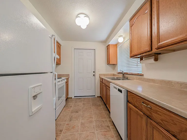 9114 44th Drive NE — Photo 3