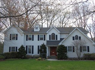 746 Fernwood Ct, Ridgewood, NJ 07450