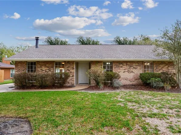 215 Surrey Dr, La Place, LA 70068