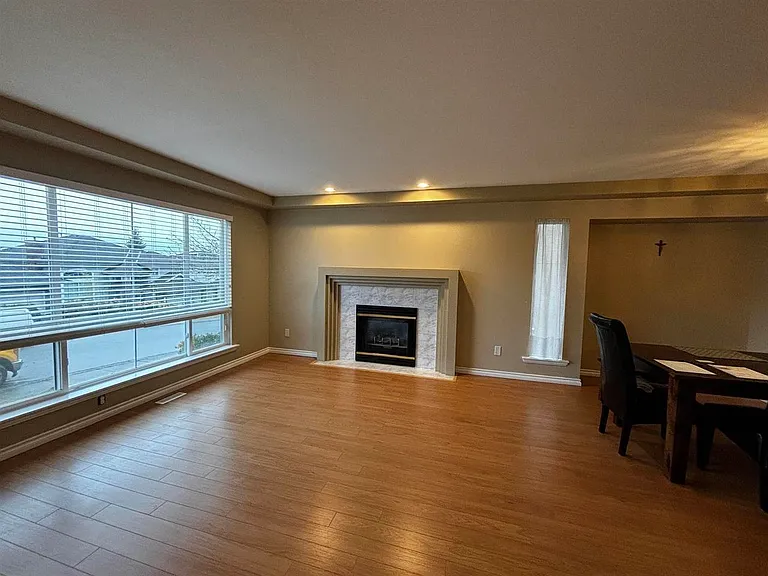 1605 Salal Cres — Photo 3
