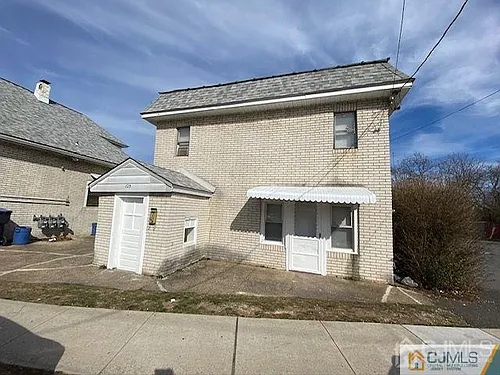 123 Kossuth St Photo 1