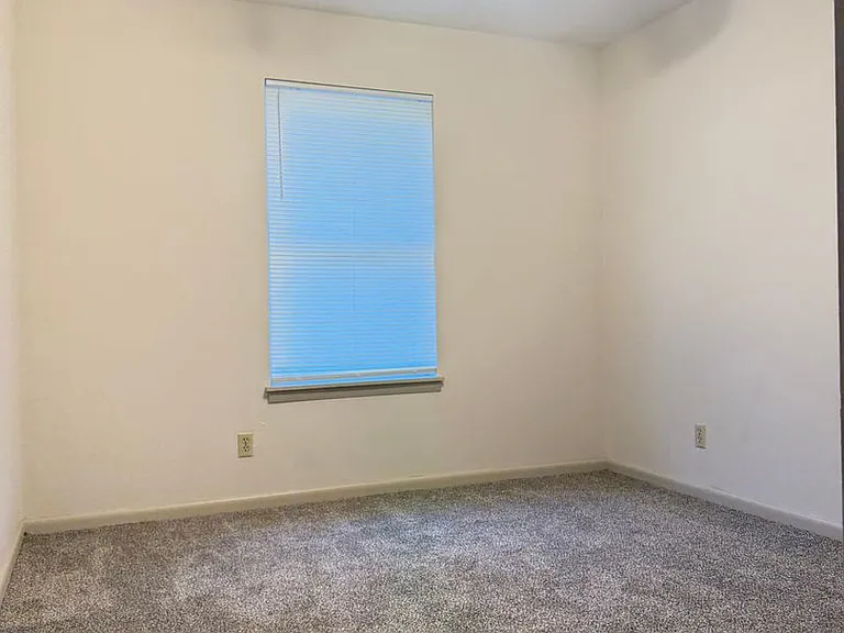 4612 N Cypress St — Photo 12