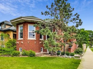 21 Le Moyne Pkwy, Oak Park, IL 60302