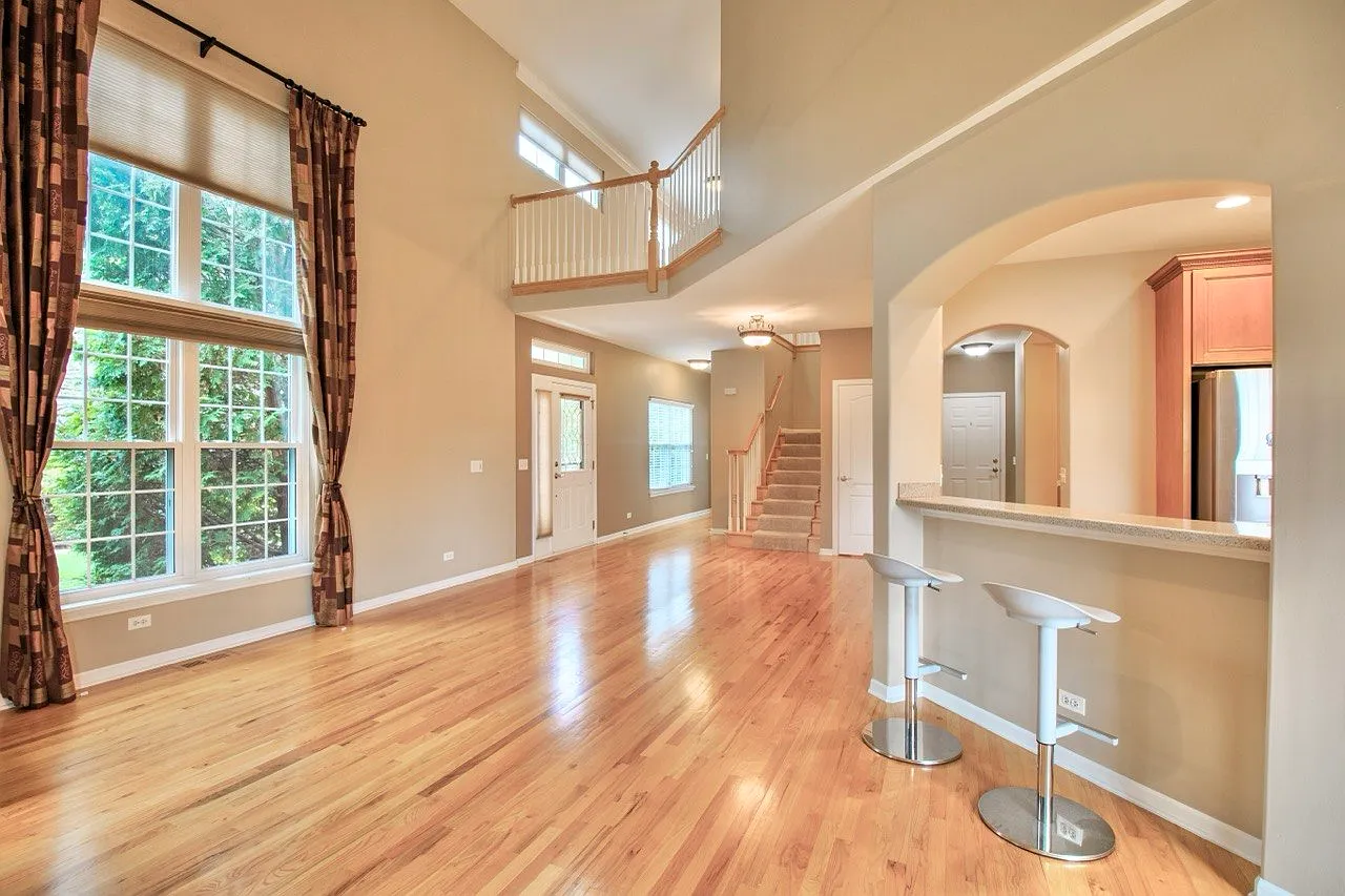 3 bed, 3.5 bath, 2634 sqft, $3,500 — Photo 4