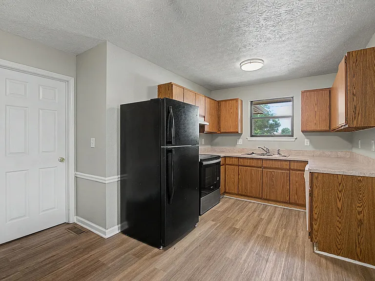 6334 Shull Rd — Photo 11