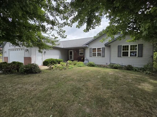 W7918 Payton Dr, Pardeeville, WI 53954