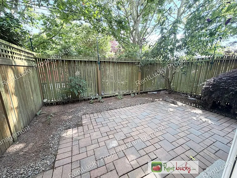 2652 NW 56th St — Photo 21