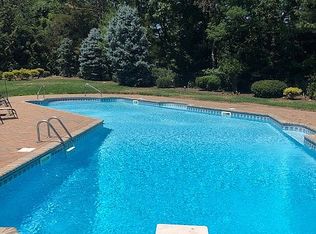 535 Old Post Rd, Wyckoff, NJ 07481