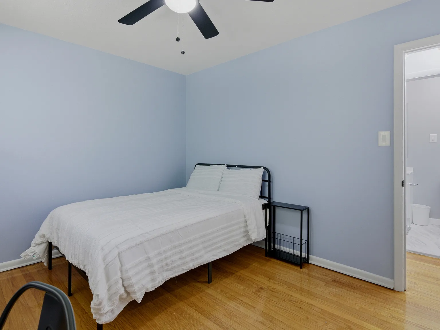1829 Martindale Drive - 4-Large Room w/shared Bath — Photo 2