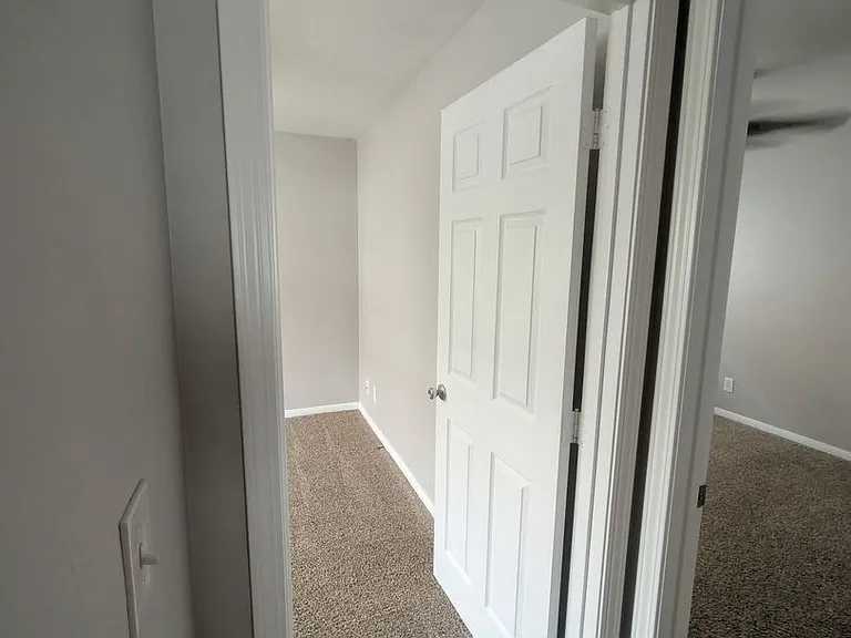 3686 3rd Ave #8 — Photo 28