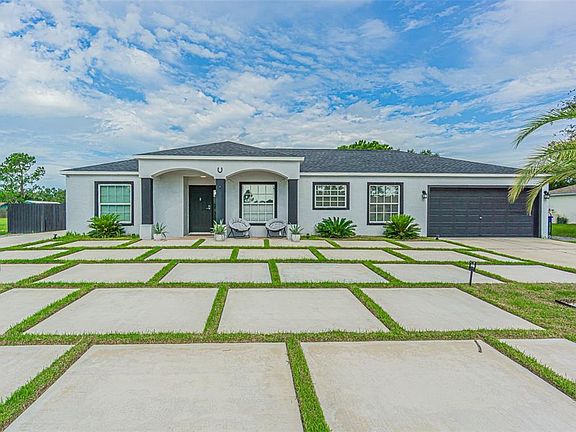 3rd image of 12121 COLONIAL ESTATES LANE