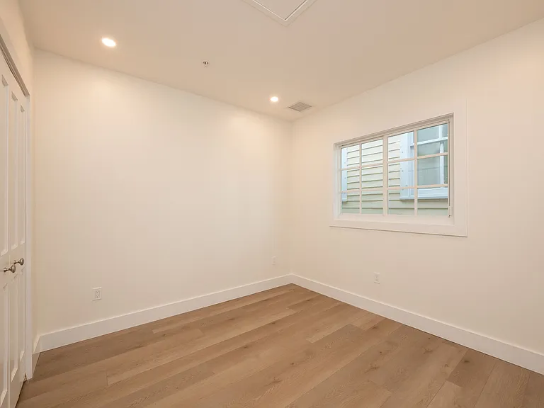 1110 Truman Ave — Photo 15
