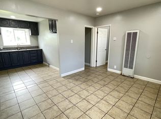 10120 California Ave #G, South Gate, CA 90280