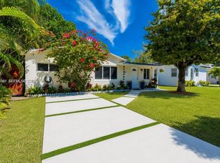 222 SW 7th St, Dania Beach, FL 33004