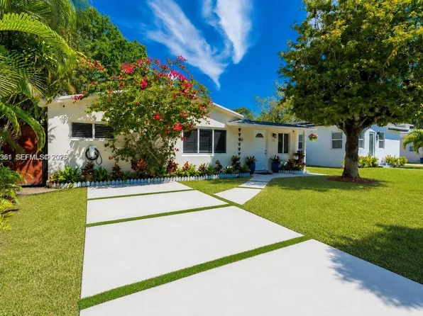 222 SW 7th St, Dania Beach, FL 33004