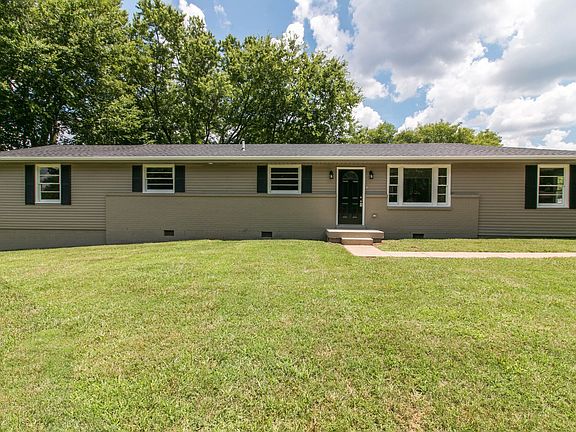 5th image of 803 Country Club Dr