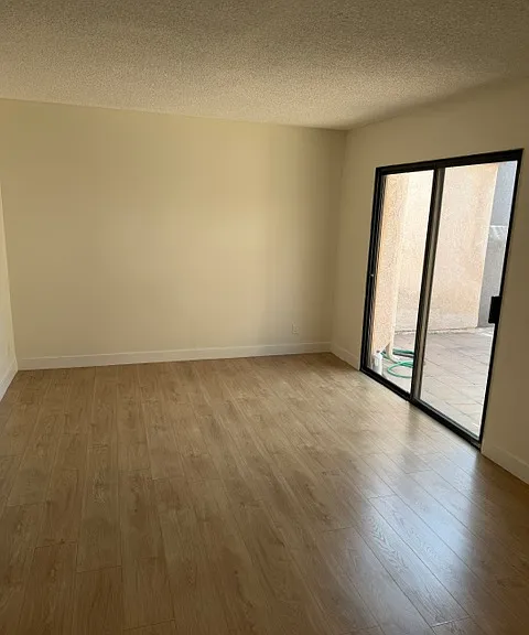 8536 De Soto Ave #13 — Photo 7