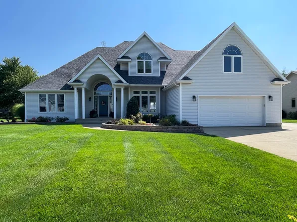 2829 S Nowak Dr, La Porte, IN 46350