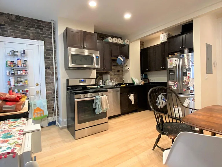 322 Western Ave — Photo 11