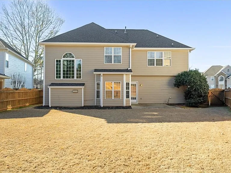 1100 Olde Roswell Grv — Photo 10