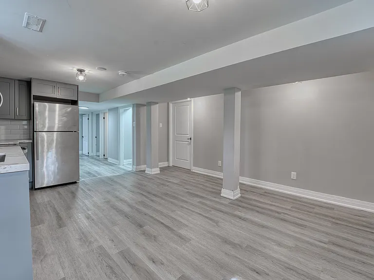 668 Frank St #A — Photo 14