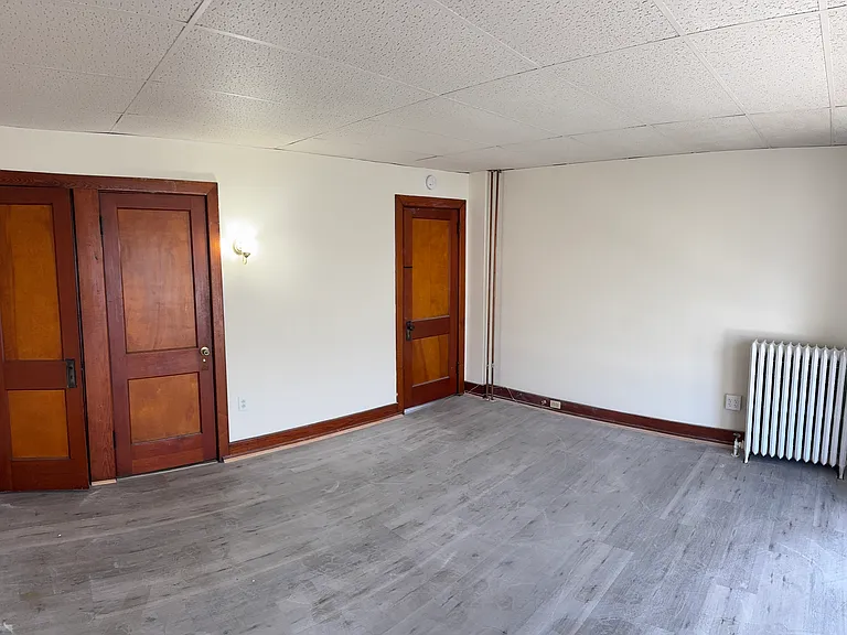 581 Guilford St — Photo 10