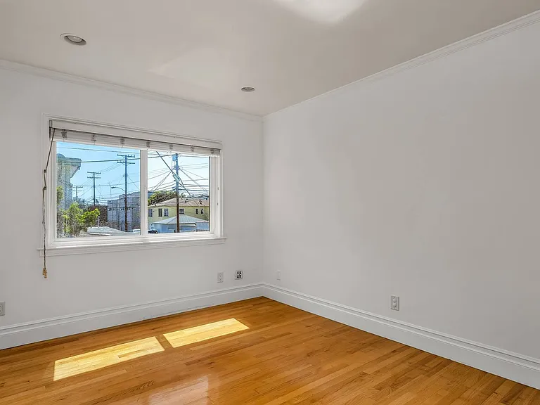 815 Broadway St #1 — Photo 9