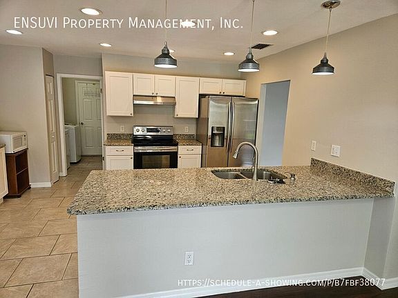 5th image of 16009 Marshfield Dr