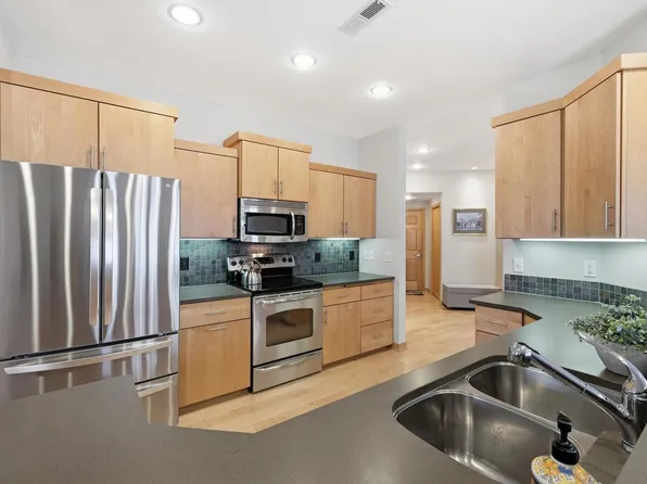 1101 Hamilton Street #204, Stoughton, WI 53589