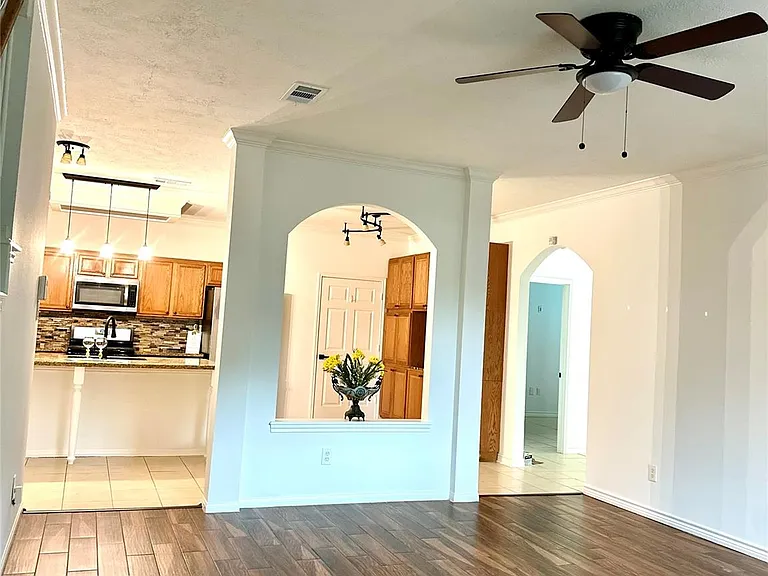 24914 Aughton Ct — Photo 6
