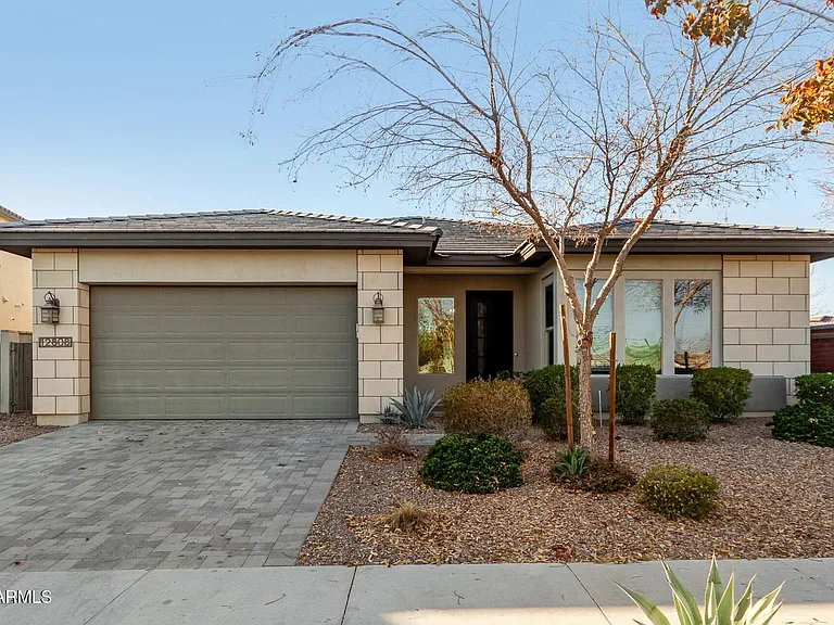 12808 N 144th Dr — Photo 5