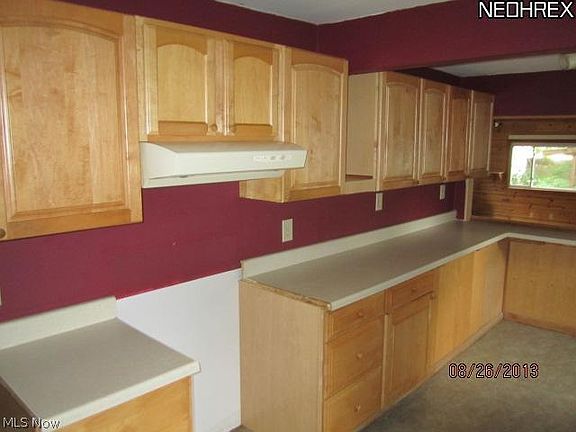 5th image of 10102 Colfax Dr