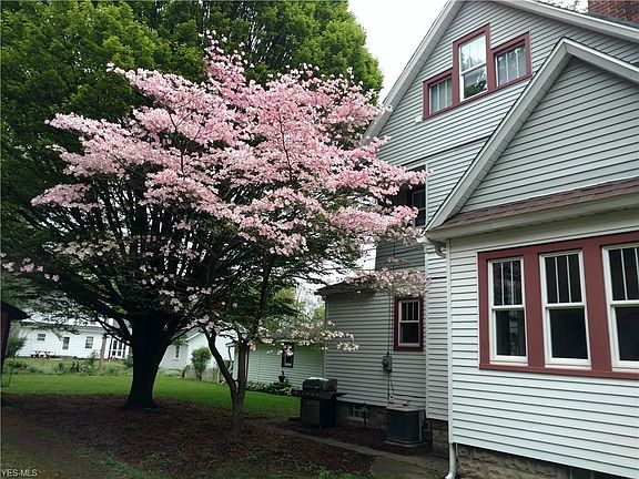 2nd image of 2051 Lorena Ave