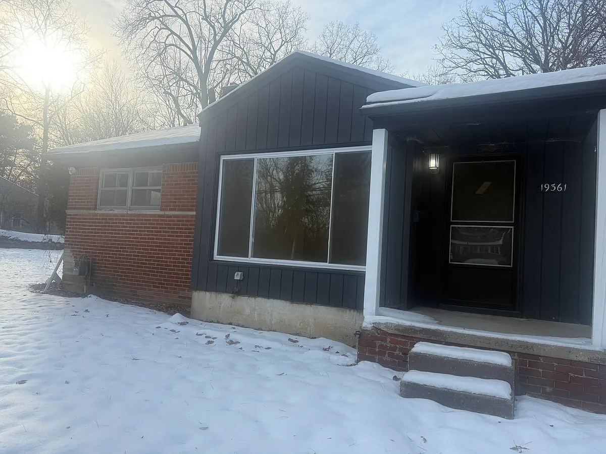 Building Photo - Lenore