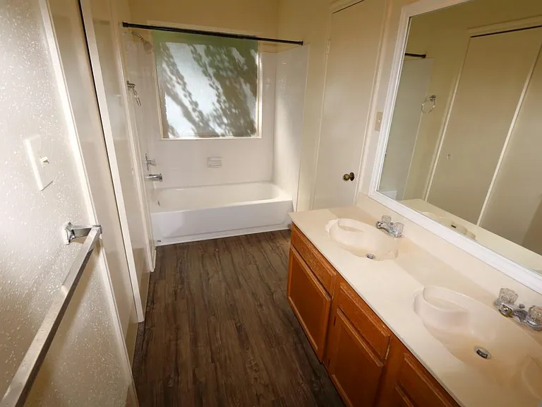 10031 Red Wolf Ln — Photo 8