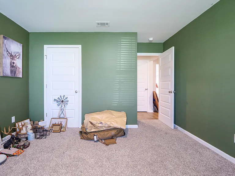 1716 Phillips Cir — Photo 11