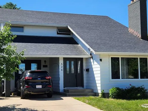 526 E 33rd St S, Lethbridge, AB T1J 4G4